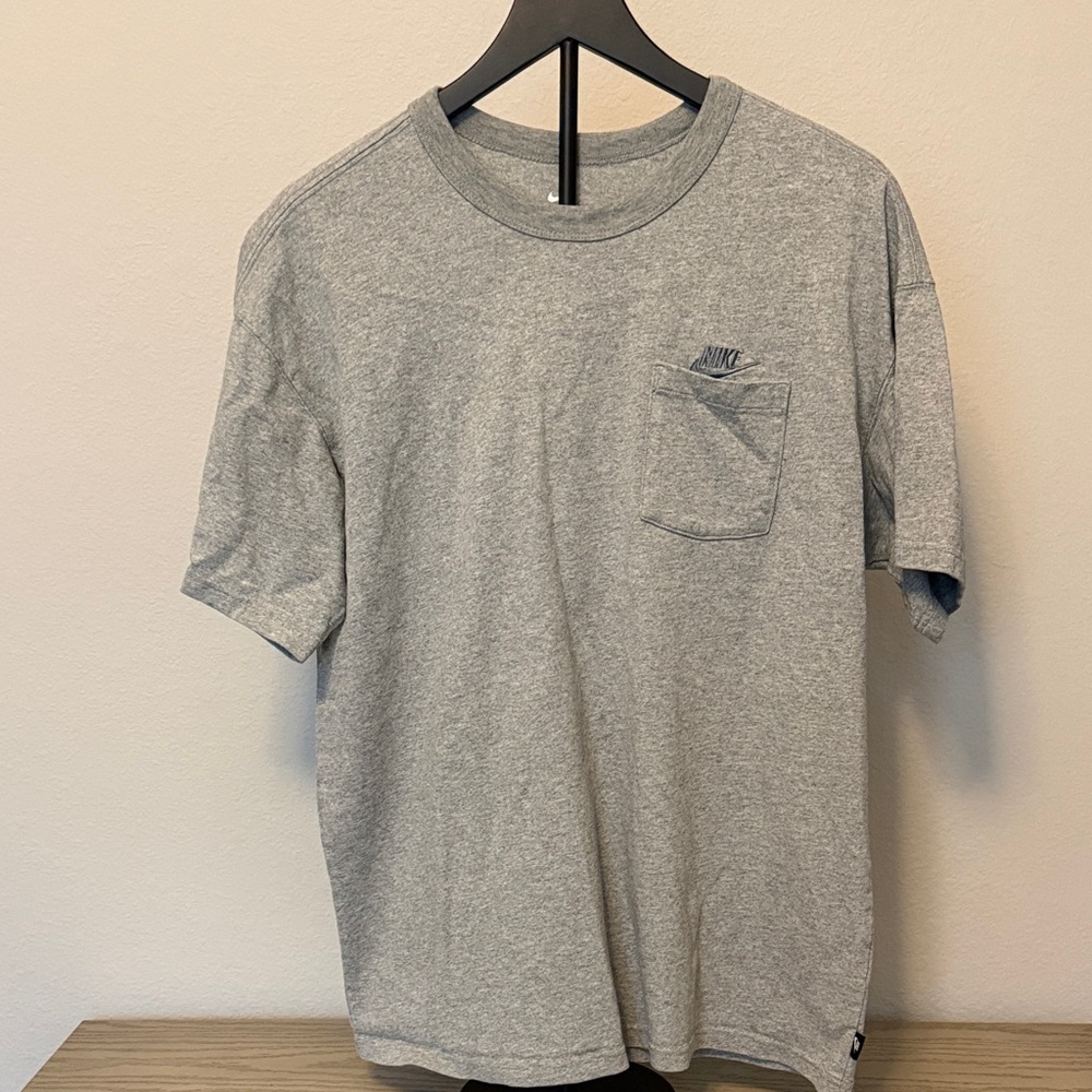 Nike Men's Heather Gray Short Sleeve Tee